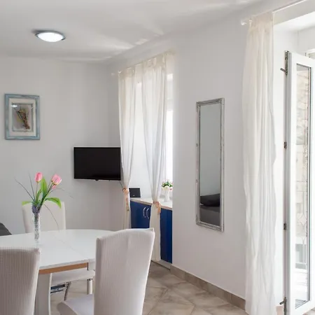 Apartment Marijana - Old Town Centre